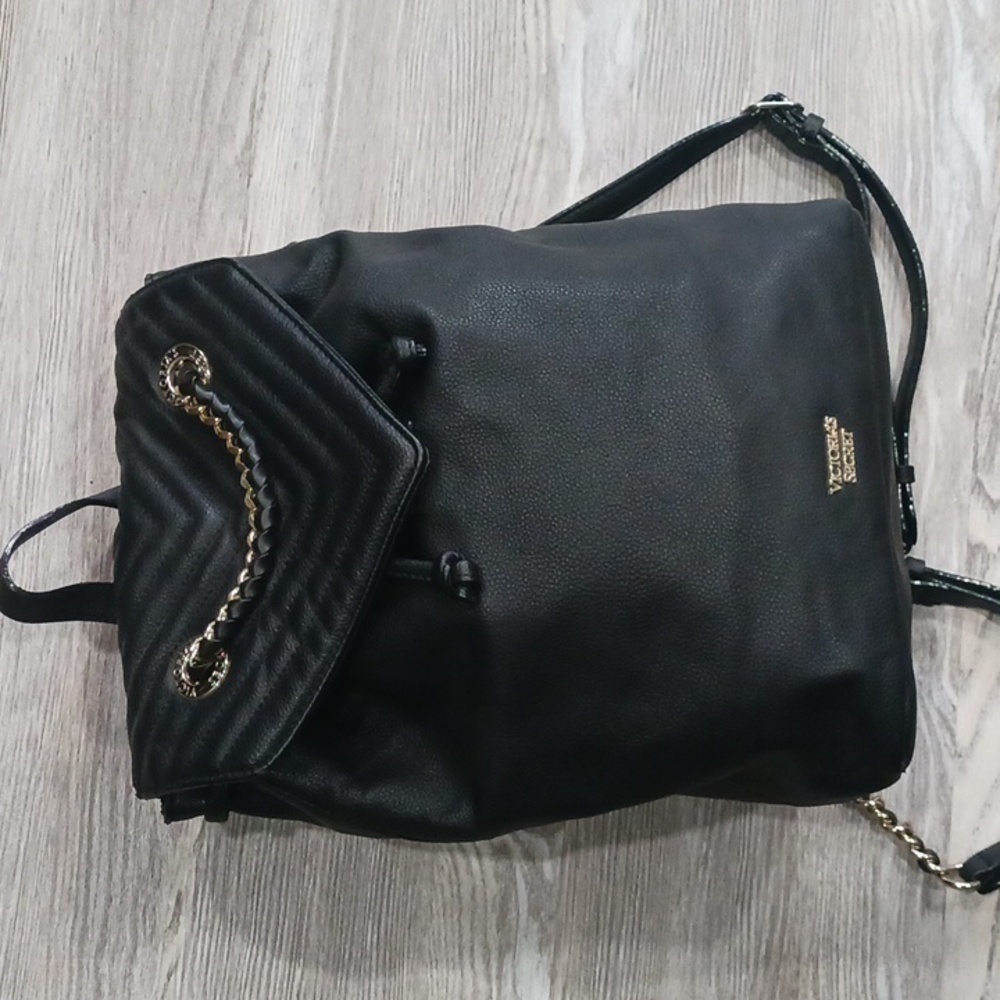 Victoria's Secret Pebbled V-Quilt Angela Black Backpack